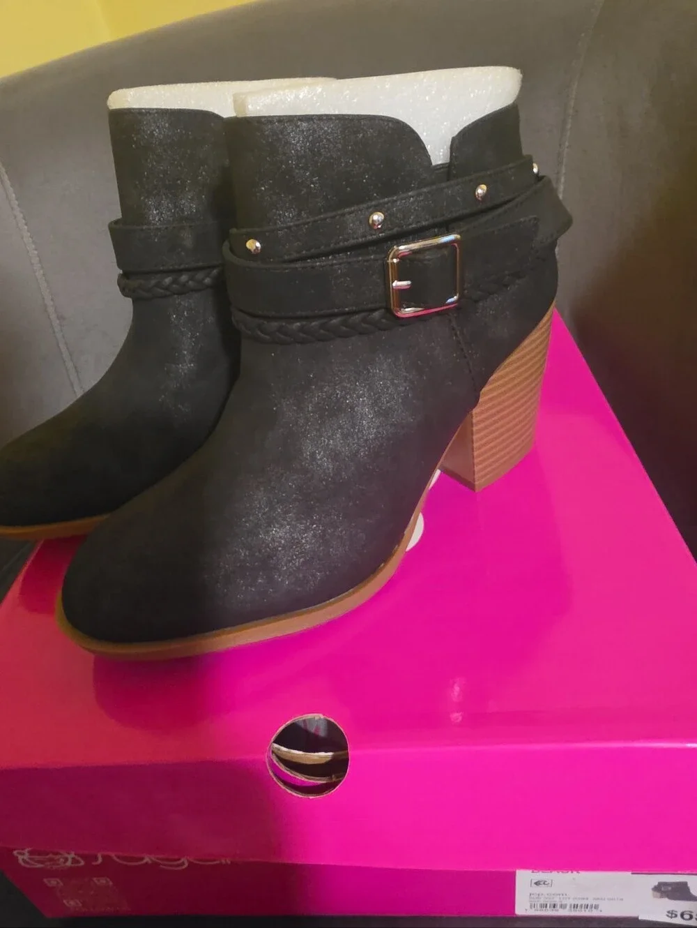 NIB Sugar Womens Size 6 Sansa Stacked Black Heel Booties Boots Buckle Accent